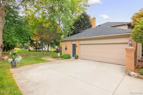 Other - 2371 Red Maple Dr, Troy, MI 48098 photo 3 of 18