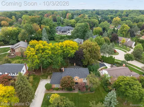 View/Area - 2371 Red Maple Dr, Troy, MI 48098 photo 2 of 4