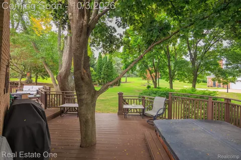 Exterior - 2371 Red Maple Dr, Troy, MI 48098 photo 6 of 7