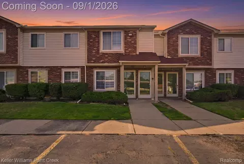 31842 Kelly Rd #3, Roseville, MI 48066