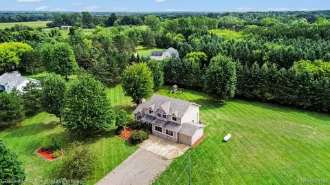 3775 Reamer Rd, Oregon, MI 48446