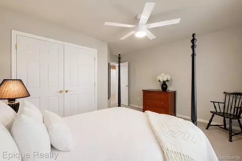 Bedroom - 5675 Golf Pointe Dr, Village Of Clarkston, MI 48348 photo 6 of 9