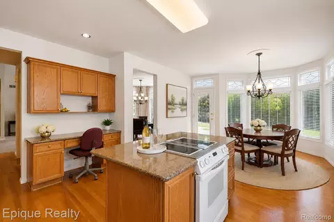 Kitchen - 5675 Golf Pointe Dr, Village Of Clarkston, MI 48348 photo 1 of 4