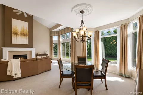 Dining - 5675 Golf Pointe Dr, Village Of Clarkston, MI 48348 photo 1 of 3