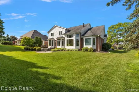 Exterior - 5675 Golf Pointe Dr, Village Of Clarkston, MI 48348 photo 1 of 6
