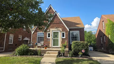 918 New York Ave, Lincoln Park, MI 48146