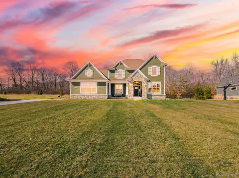 3718 Cornwell Ct, Ann Arbor, MI 48105