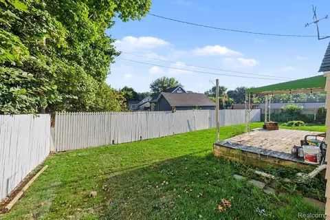 Exterior - 1210 Simca St, Flint, MI 48507 photo 2 of 3