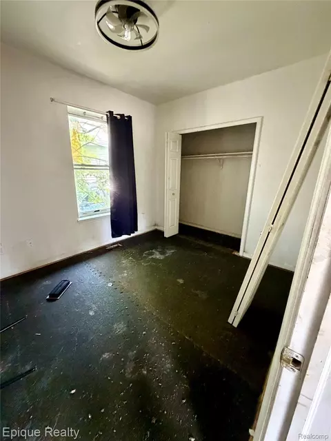 Bedroom - 1700 Delaware Ave, Flint, MI 48506 photo 2 of 2