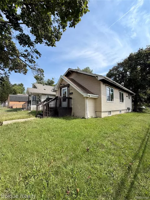 Exterior - 1700 Delaware Ave, Flint, MI 48506 photo 1 of 2