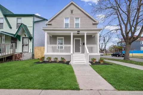8103 E Canfield St, Detroit, MI 48214