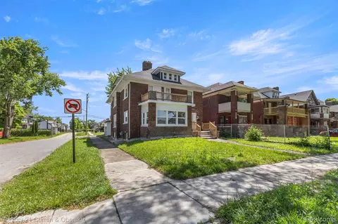 8438 Dexter Ave, Detroit, MI 48206