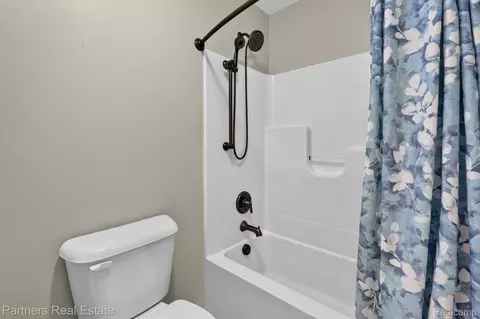 Bath - 5127 Clyde Rd, Oceola, MI 48855 photo 5 of 8