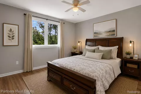 Bedroom - 5127 Clyde Rd, Oceola, MI 48855 photo 7 of 10