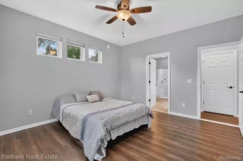 Bedroom - 5127 Clyde Rd, Oceola, MI 48855 photo 2 of 10