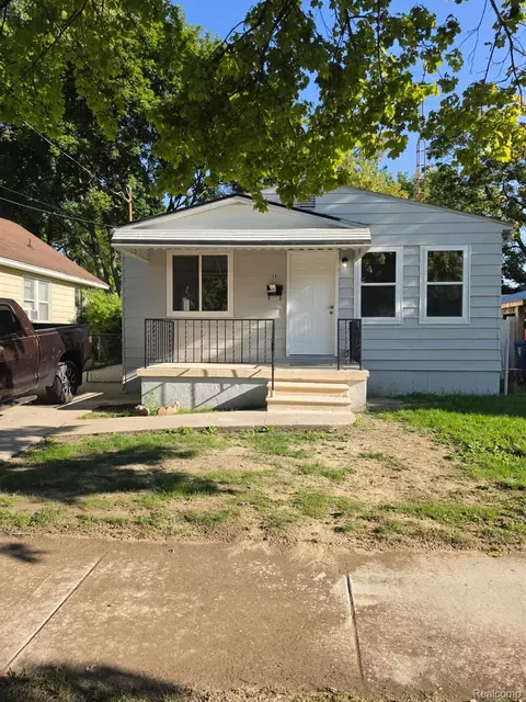 Exterior - 1126 Ossington Ave, Flint, MI 48507 photo 2 of 5