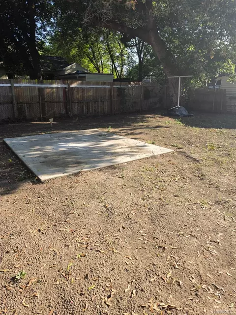 Exterior - 1126 Ossington Ave, Flint, MI 48507 photo 5 of 5