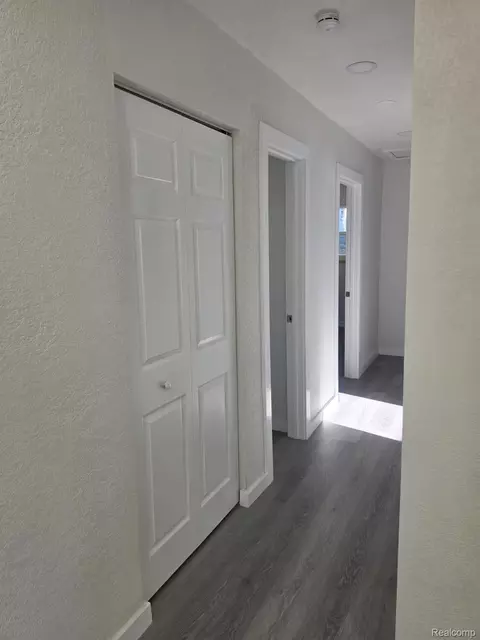 Entry Way - 1126 Ossington Ave, Flint, MI 48507 photo 1 of 3