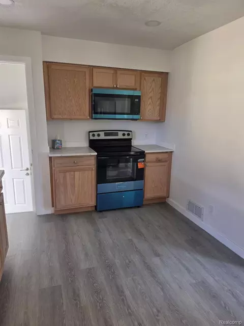 Kitchen - 1126 Ossington Ave, Flint, MI 48507 photo 2 of 2