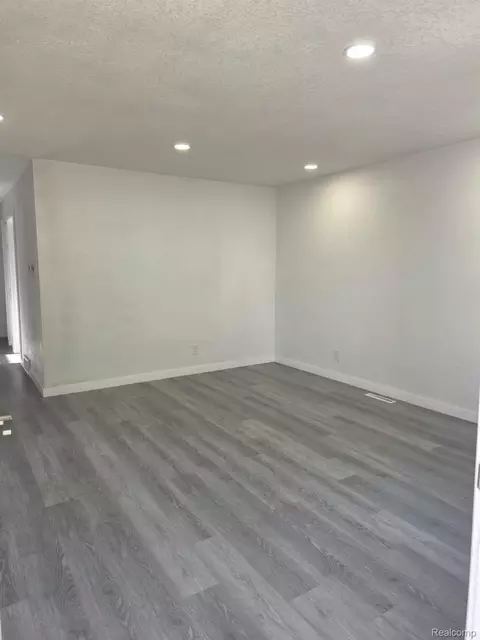 Living - 1126 Ossington Ave, Flint, MI 48507 photo 1 of 1