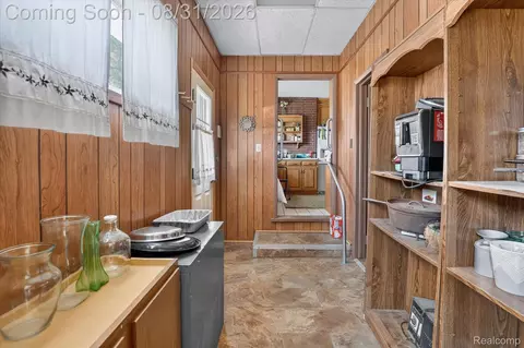 Entry Way - 10165 Talladay Rd, Augusta, MI 48191 photo 2 of 2