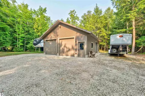 268 County Road 441, Thompson, MI 49854