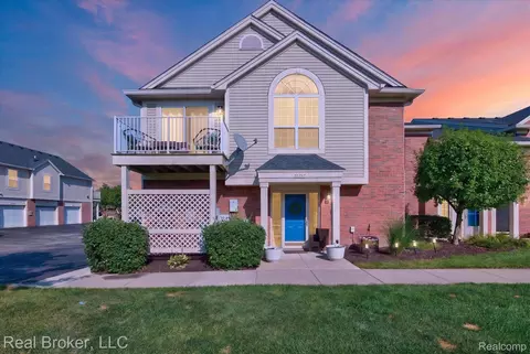 51747 Adler Park Dr W, Chesterfield, MI 48051