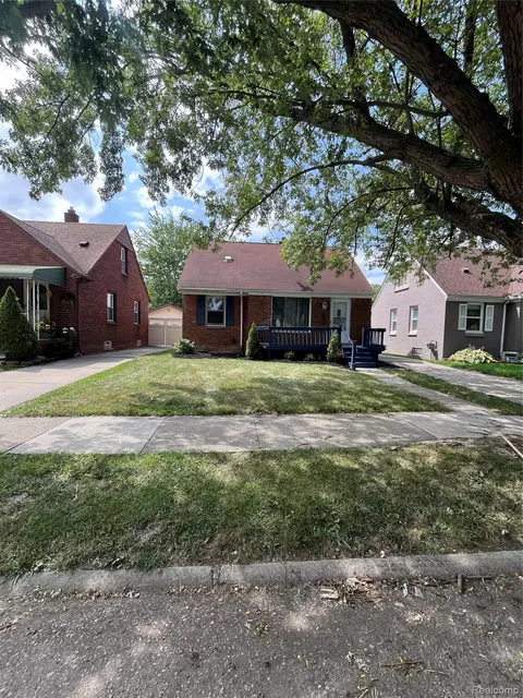 1640 18th St, Wyandotte, MI 48192