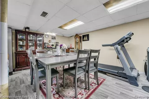 Dining - 2338 Marlow Dr, Warren, MI 48092 photo 2 of 3