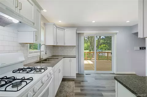 Kitchen - 3363 E Pierson Rd, Flint, MI 48506 photo 2 of 2