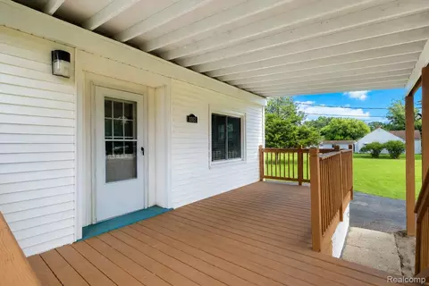 Exterior - 3363 E Pierson Rd, Flint, MI 48506 photo 2 of 7