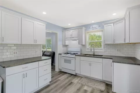 Kitchen - 3363 E Pierson Rd, Flint, MI 48506 photo 1 of 2