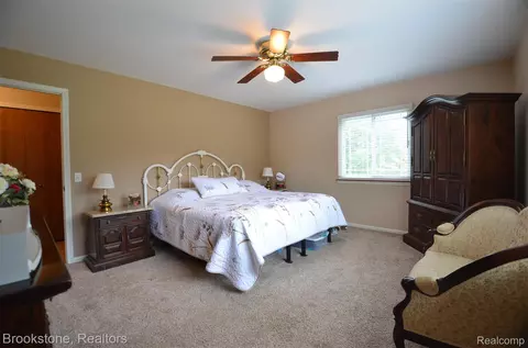 Bedroom - 9828 Hadley Rd, Independence, MI 48348 photo 3 of 13