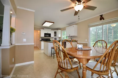 Dining - 9828 Hadley Rd, Independence, MI 48348 photo 3 of 3