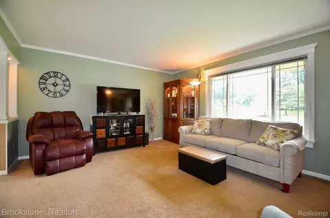 Living - 9828 Hadley Rd, Independence, MI 48348 photo 4 of 4
