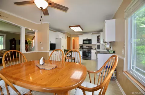 Dining - 9828 Hadley Rd, Independence, MI 48348 photo 1 of 3