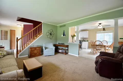 Living - 9828 Hadley Rd, Independence, MI 48348 photo 1 of 4