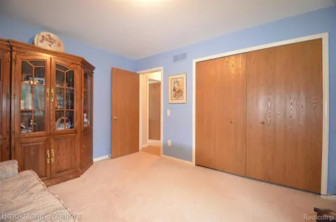 Bedroom - 9828 Hadley Rd, Independence, MI 48348 photo 12 of 13