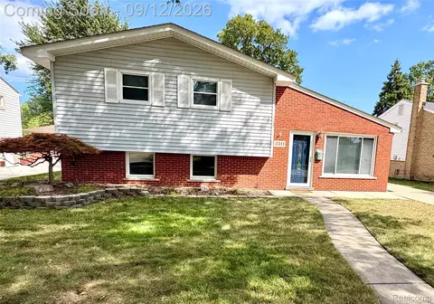 3311 Blaine St, Trenton, MI 48183