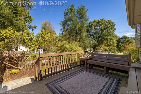 Exterior - 8690 N Eston Rd, Independence, MI 48348 photo 6 of 7
