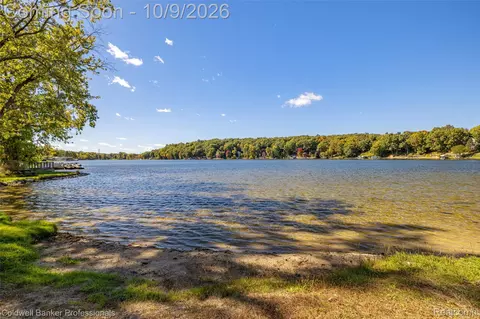 View/Area - 8690 N Eston Rd, Independence, MI 48348 photo 4 of 5