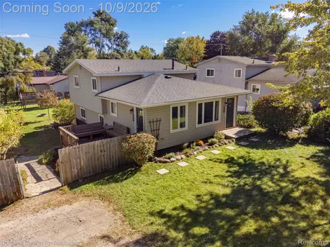 View/Area - 8690 N Eston Rd, Independence, MI 48348 photo 1 of 5