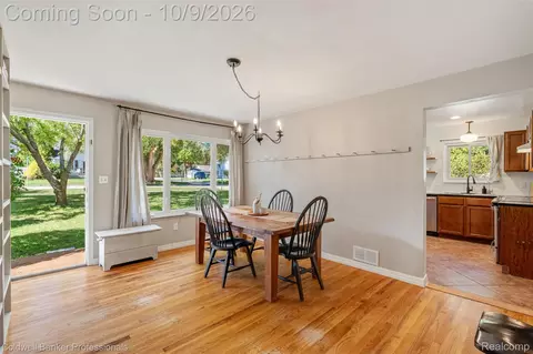 Dining - 8690 N Eston Rd, Independence, MI 48348 photo 3 of 3
