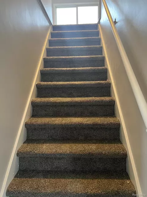 Entry Way - 1275 University Ave, Adrian, MI 49221 photo 1 of 1