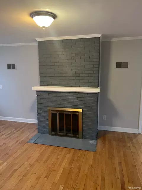 Living - 1275 University Ave, Adrian, MI 49221 photo 3 of 4