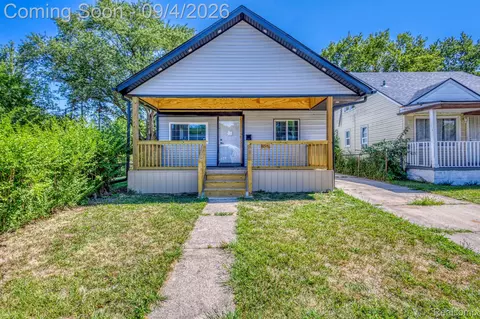 8076 Stahelin Ave, Detroit, MI 48228