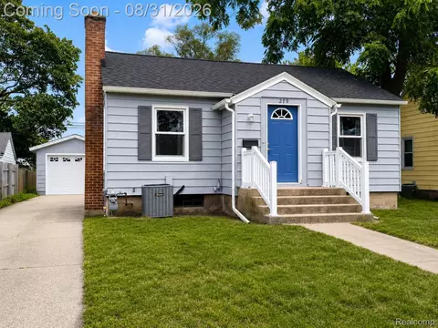279 W 21st St, Holland, MI 49423