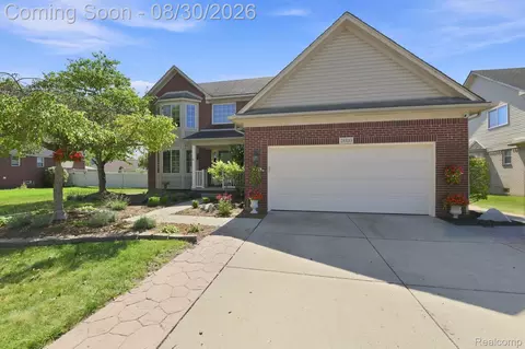 26833 Arcadia Dr, Flat Rock, MI 48134