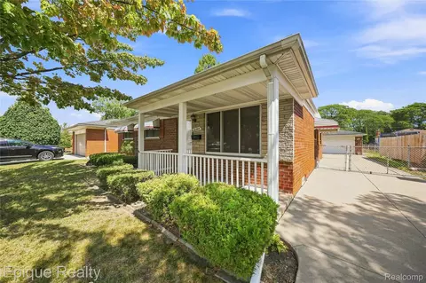 Exterior - 32504 Dover Ave, Warren, MI 48088 photo 2 of 7
