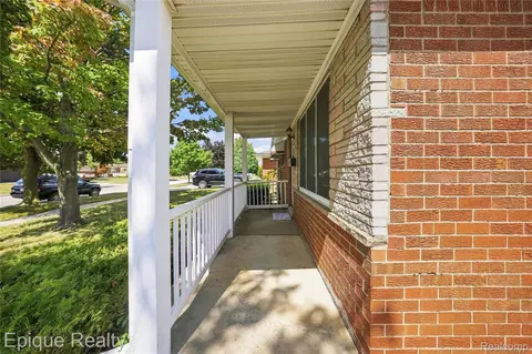 Exterior - 32504 Dover Ave, Warren, MI 48088 photo 3 of 7